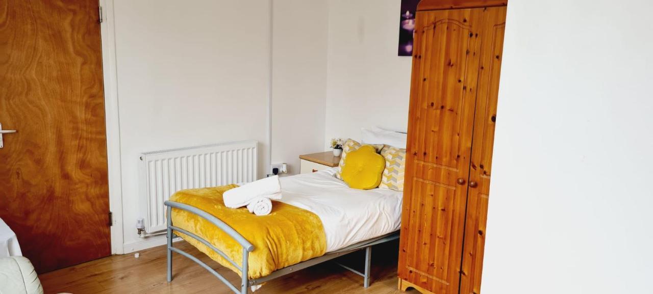 Worcester House - Single, En-Suite Double Or Twin Rooms - Total 4 Rooms 6 Beds, Lounge & Kitchen, Free Wi-Fi, On-Drive Parking 德比 外观 照片